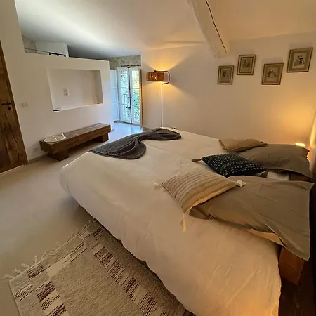 Guest house L Ostau De La Treille Limans