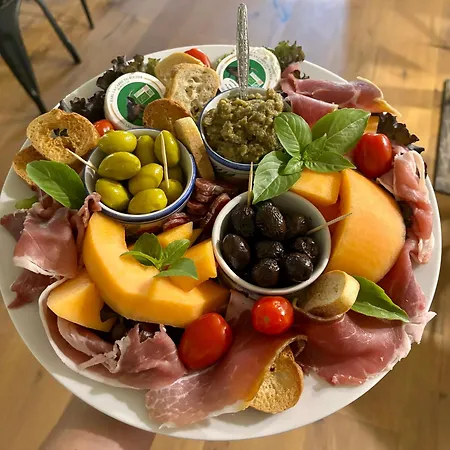 Pensionat L Ostau De La Treille 3*