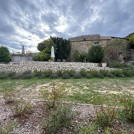 L Ostau De La Treille Maison d'hôtes
