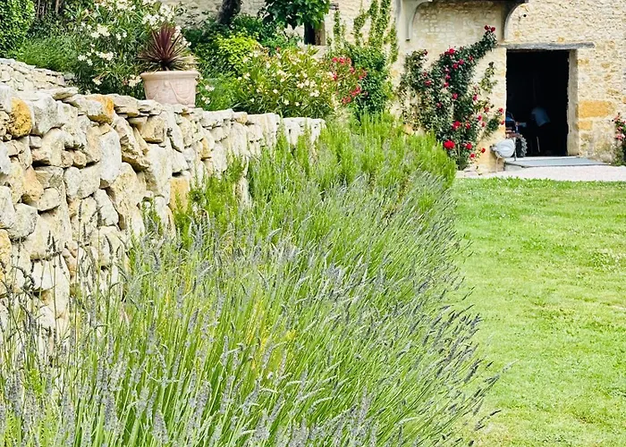 L Ostau De La Treille 3* Limans