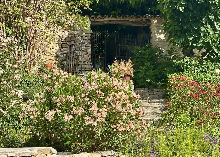 L Ostau De La Treille Affittacamere