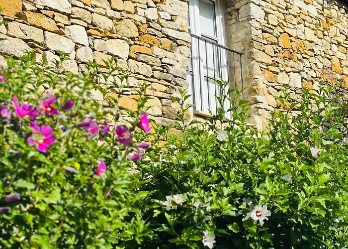 L Ostau De La Treille Limans